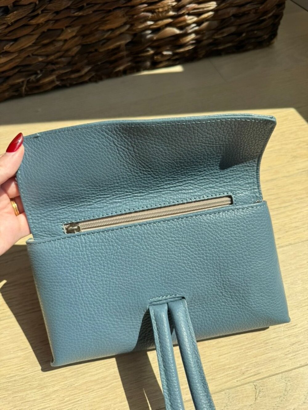 Genuine Italian Pebbled Leather Convertible Loop Clutch - Picture 4 of 8